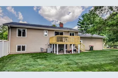 903 Pamela Place, Eau Claire, WI 54701 - Photo 5