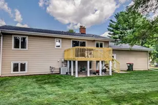 903 Pamela Pl, Eau Claire, WI 54701 - Photo 5