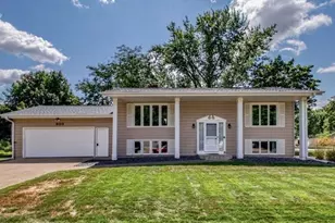 903 Pamela Pl, Eau Claire, WI 54701 - Photo 1