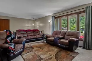 903 Pamela Pl, Eau Claire, WI 54701 - Photo 7