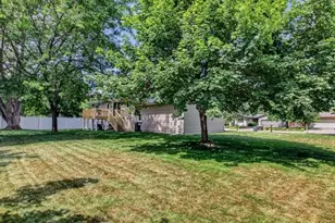 903 Pamela Pl, Eau Claire, WI 54701 - Photo 31
