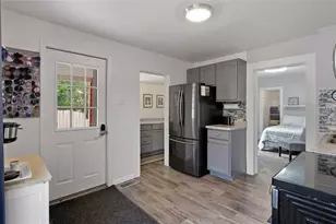 2015 4th St, Eau Claire, WI 54703 - Photo 5