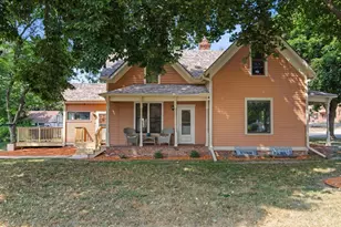 1221 10th St, Menomonie, WI 54751 - Photo 3