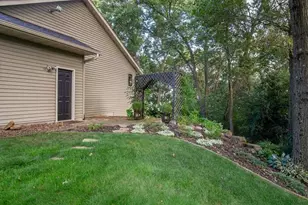2111 High Point Dr, Altoona, WI 54720 - Photo 23