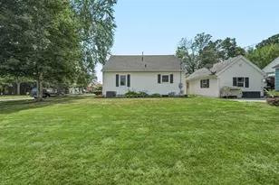 329 E 4th Ave, Stanley, WI 54768 - Photo 7
