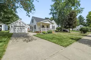329 E 4th Ave, Stanley, WI 54768 - Photo 3