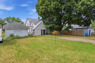 107 S Grove Street #1 &amp 2, Chippewa Falls, WI 54729 - Photo 31
