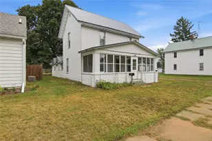 107 S Grove Street #1 &amp 2, Chippewa Falls, WI 54729 - Photo 33