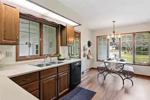 2719 E Deblene Ln, Eau Claire, WI 54703 - Photo 9