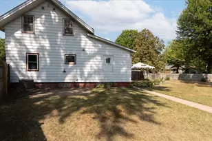 855 Stout St, Menomonie, WI 54751 - Photo 41