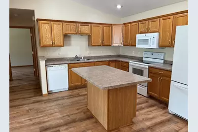 4326 W Robin Meadows Lane, Eau Claire, WI 54701 - Photo 5