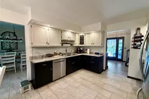 1011 Skyview Dr, Altoona, WI 54720 - Photo 11