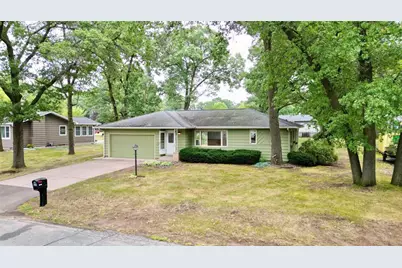 3045 Wedgewood Avenue, Eau Claire, WI 54703 - Photo 3