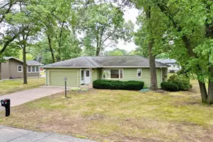 3045 Wedgewood Ave, Eau Claire, WI 54703 - Photo 3