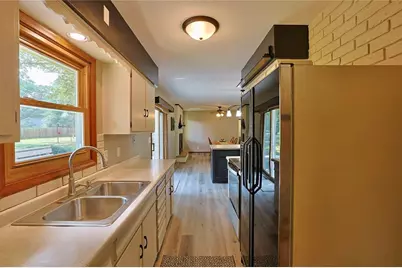 3045 Wedgewood Avenue, Eau Claire, WI 54703 - Photo 17