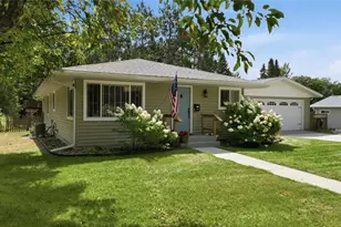 737 Lafollette St, Spooner, WI 54801 - Photo 5
