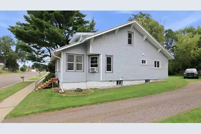 329 Washington Street, Stanley, WI 54768 - Photo 3