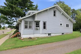 329 Washington St, Stanley, WI 54768 - Photo 3