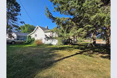 428 E School Street, Thorp, WI 54771 - Photo 3
