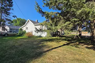 428 E School St, Thorp, WI 54771 - Photo 3