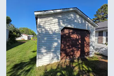 428 E School Street, Thorp, WI 54771 - Photo 5