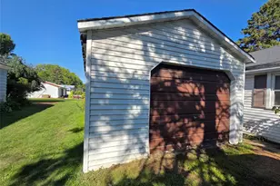 428 E School St, Thorp, WI 54771 - Photo 5