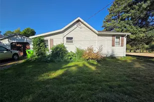 428 E School St, Thorp, WI 54771 - Photo 17