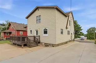 615 W Prospect St, Durand, WI 54736 - Photo 29