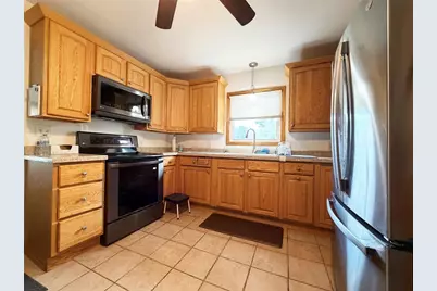 1812 Peterson Avenue, Eau Claire, WI 54703 - Photo 5