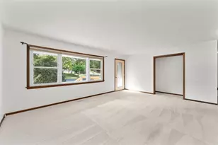 3025 Glenhaven Pl, Eau Claire, WI 54703 - Photo 7