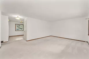 3025 Glenhaven Pl, Eau Claire, WI 54703 - Photo 5