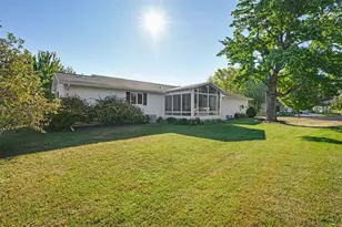 104 W Southridge Ct, Cadott, WI 54727 - Photo 7