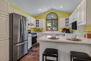 415 Hewitt St, Eau Claire, WI 54703 - Photo 7