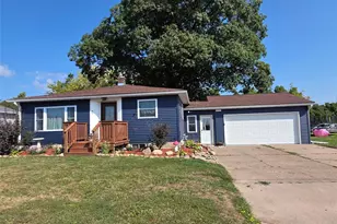 807 Augusta St, Rice Lake, WI 54868 - Photo 3