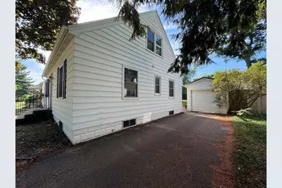 1305 Hoover Avenue, Eau Claire, WI 54701 - Photo 5