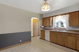 1613 Main St, Eau Claire, WI 54701 - Photo 9