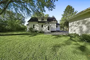 300 Elm Ave, Menomonie, WI 54751 - Photo 3