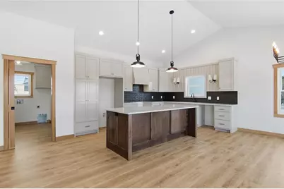 1921 Willow Creek Parkway, Chippewa Falls, WI 54729 - Photo 7