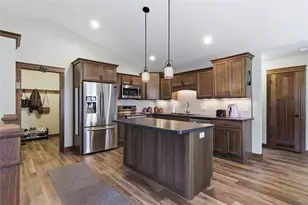 5592 Grn Pk Dr, Eau Claire, WI 54703 - Photo 7