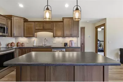 5592 Green Park Drive, Eau Claire, WI 54703 - Photo 11
