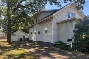 915 Miles St, Chippewa Falls, WI 54729 - Photo 5