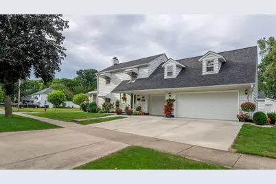 606 Gilbert Avenue, Eau Claire, WI 54701 - Photo 1