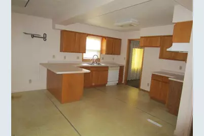 415 W 2nd Street, Ladysmith, WI 54848 - Photo 5