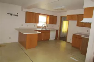415 W 2nd St, Ladysmith, WI 54848 - Photo 5