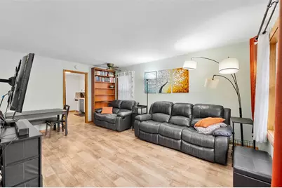 542 Wagner Avenue, Eau Claire, WI 54703 - Photo 11
