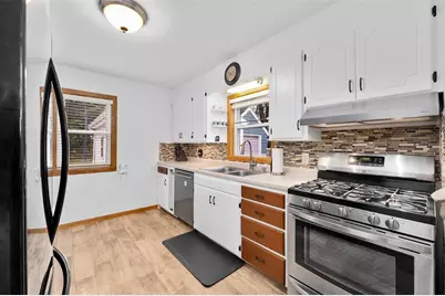 542 Wagner Avenue, Eau Claire, WI 54703 - Photo 5