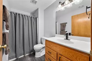 221 La Mans Ln, Eau Claire, WI 54703 - Photo 31