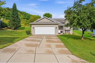 221 La Mans Lane, Eau Claire, WI 54703 - Photo 3