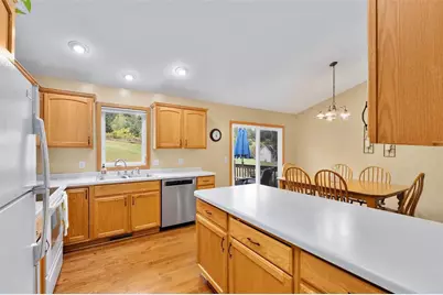 221 La Mans Lane, Eau Claire, WI 54703 - Photo 17