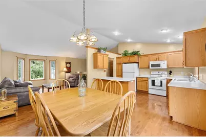 221 La Mans Lane, Eau Claire, WI 54703 - Photo 13
